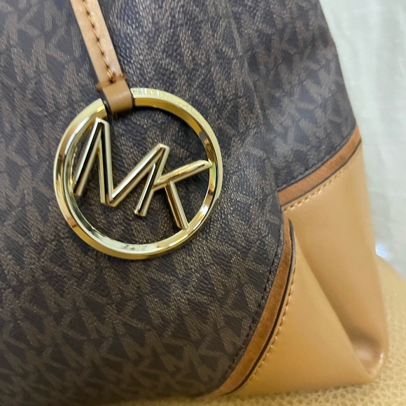 Michael Kors shoulder bag NWOT - Picture 9 of 14